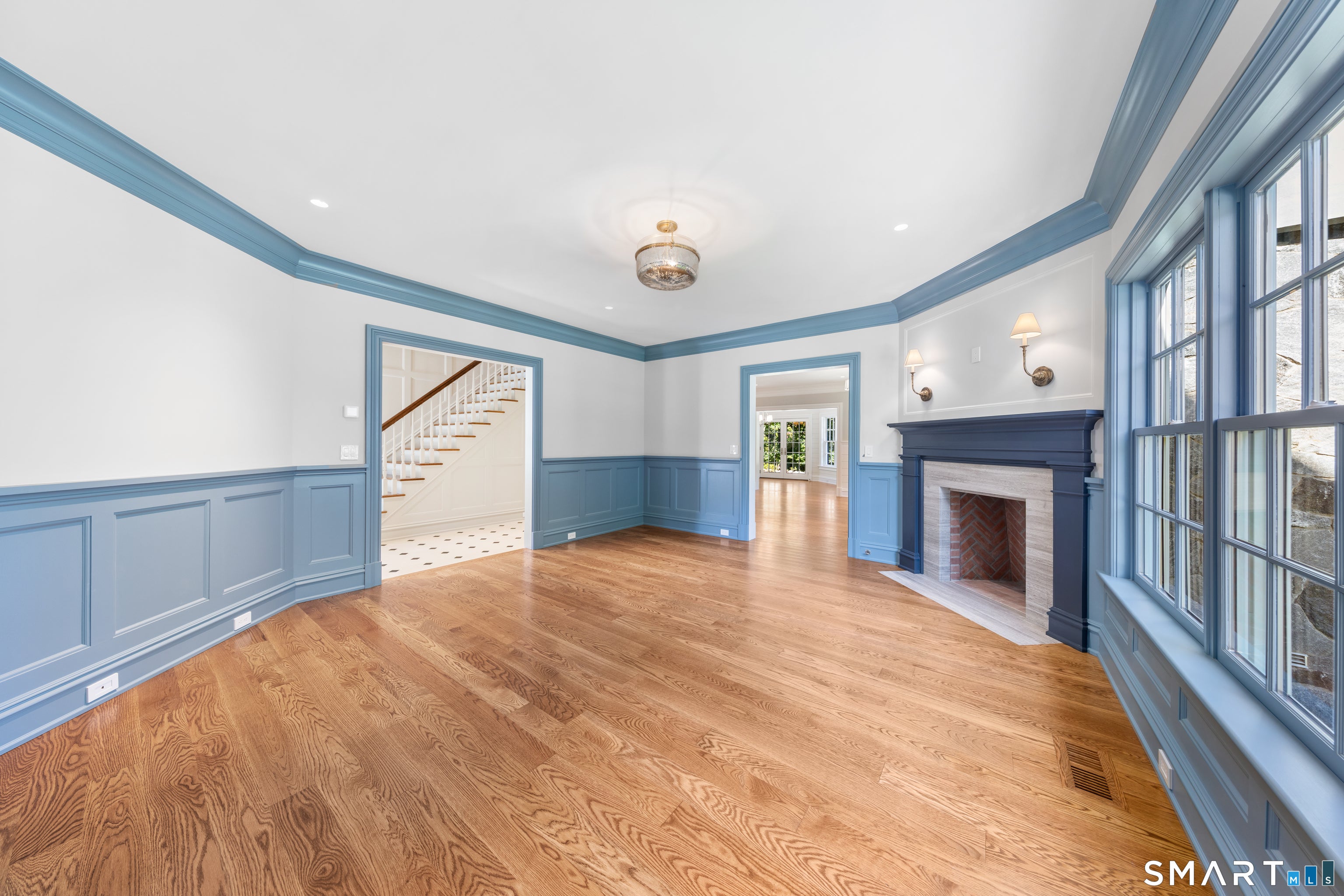 8 Bouton Lane