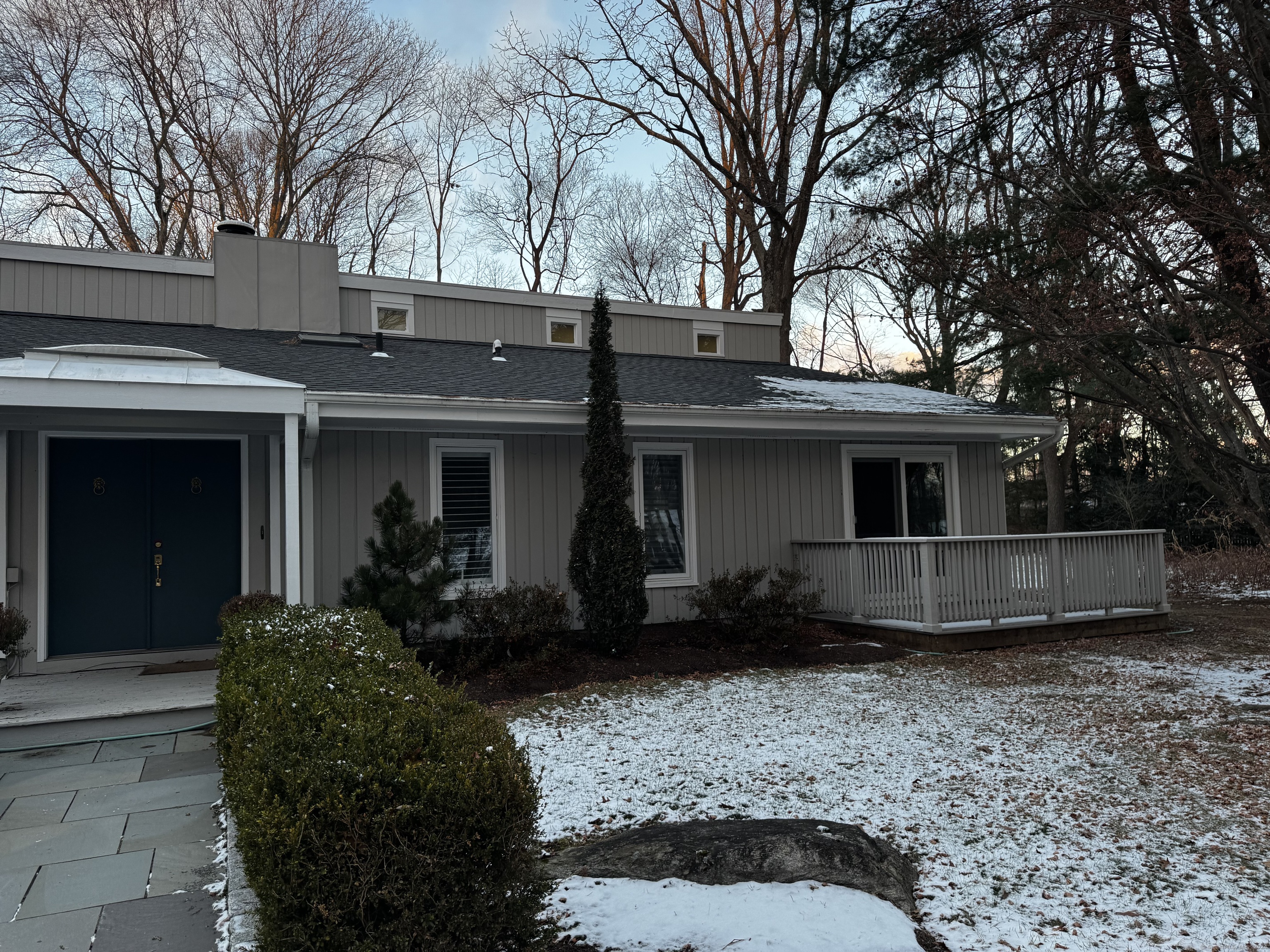 Rental Property at Oronoque Lane, Stratford, Connecticut - Bedrooms: 3 
Bathrooms: 3.5 
Rooms: 6  - $3,300 MO.