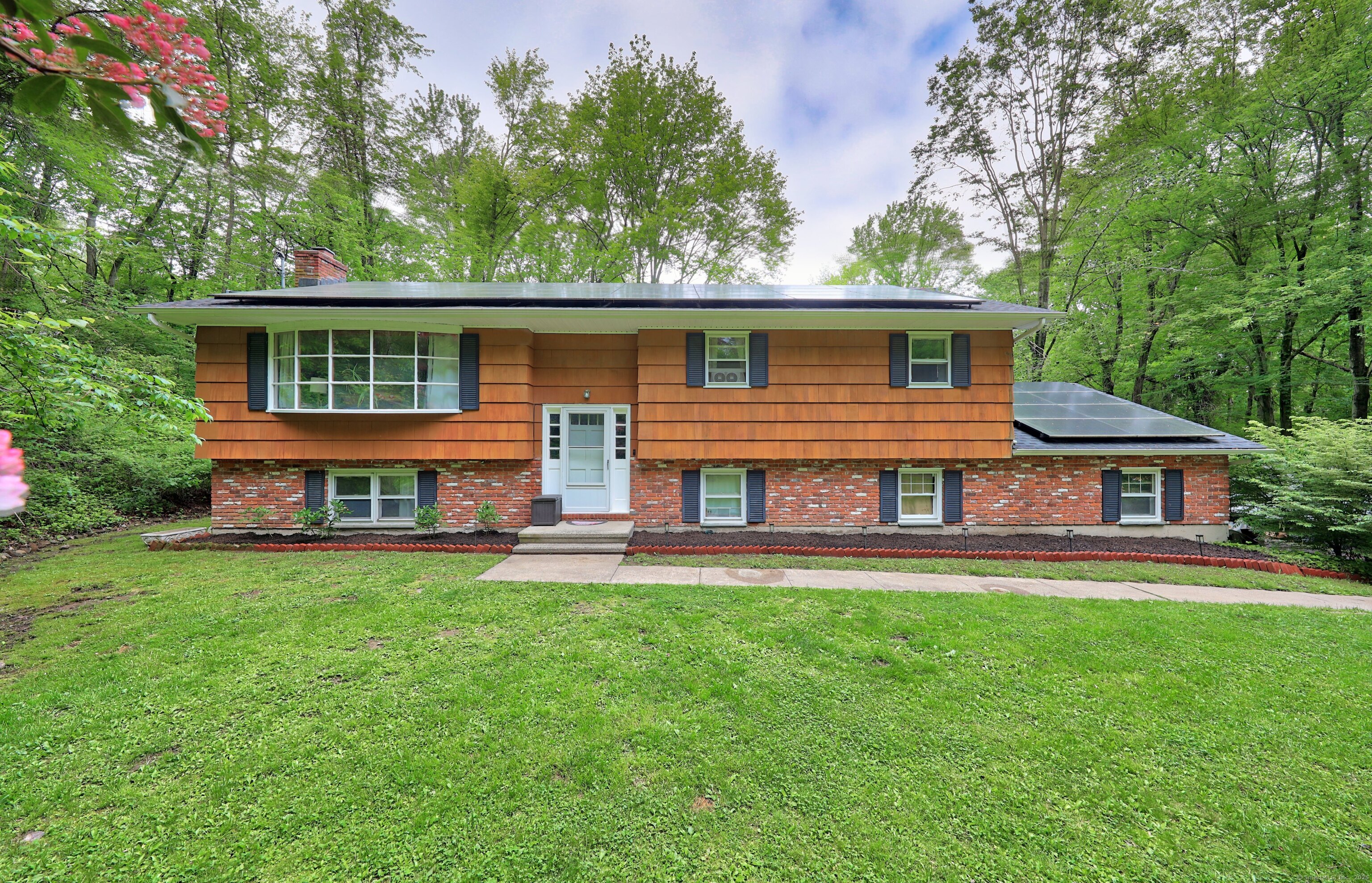 Property for Sale at Reservoir Road, Southbury, Connecticut - Bedrooms: 3 
Bathrooms: 3 
Rooms: 6  - $499,999