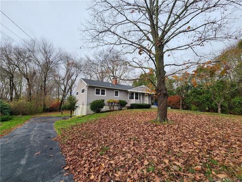 Photo of 24 Savi Avenue, Waterford, CT 06385 (MLS # 24146684)