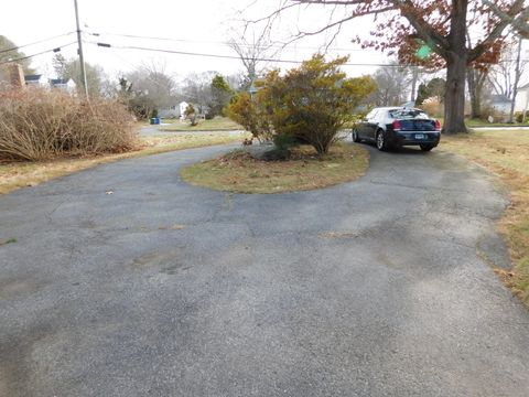 Tiny photo for 6 Anita Avenue, Waterford, CT 06385 (MLS # 24144114)