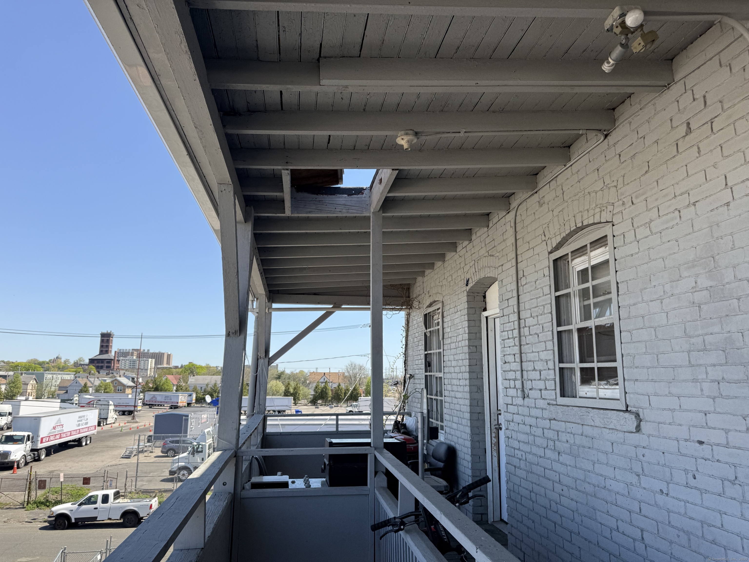 483 Barnum Avenue