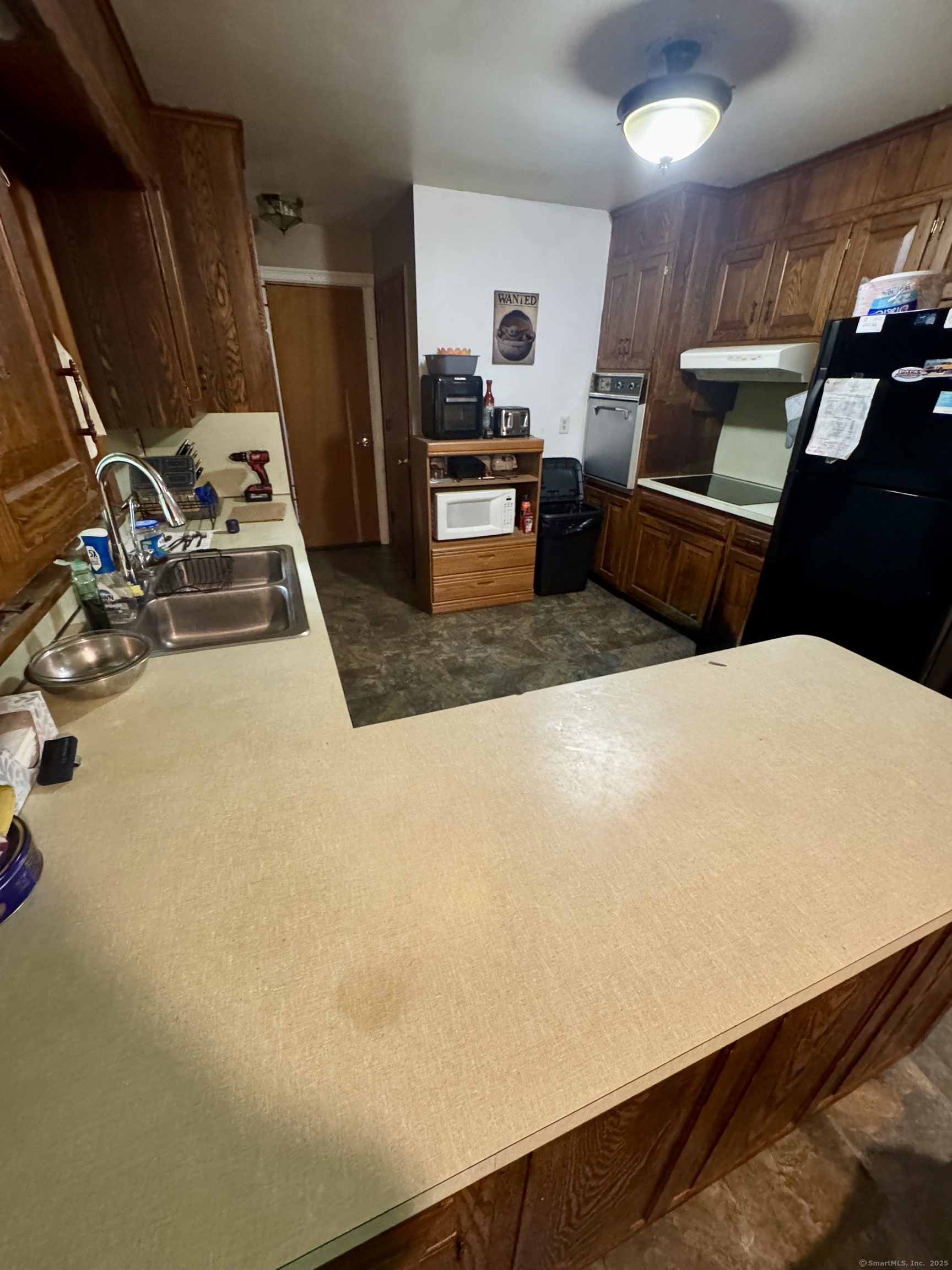 22 Pine Street, Waterford, Connecticut image 5