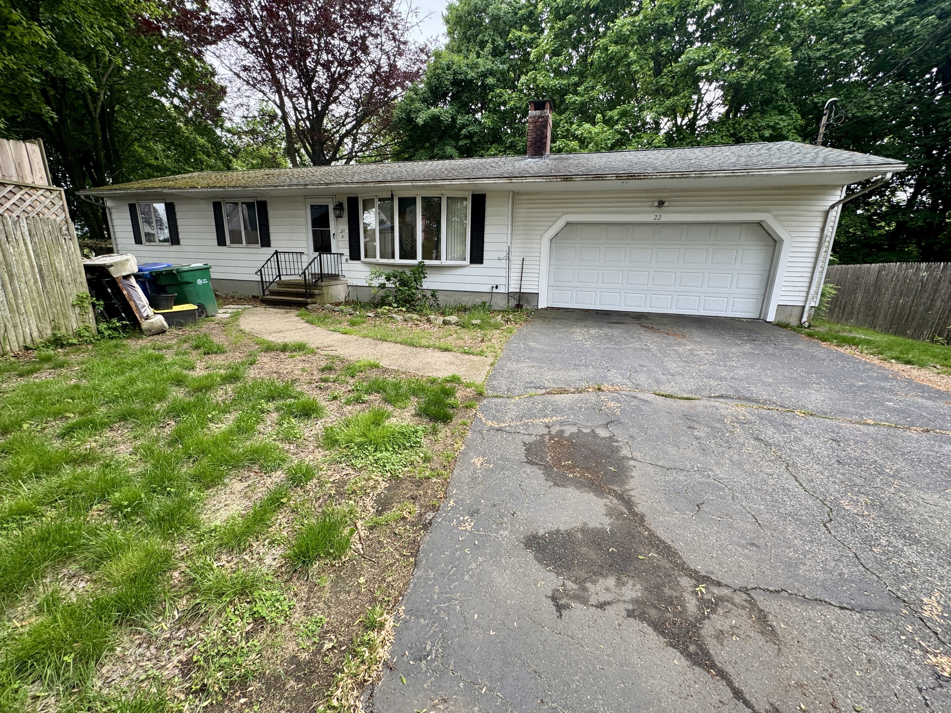 22 Pine Street, Waterford, Connecticut image 1