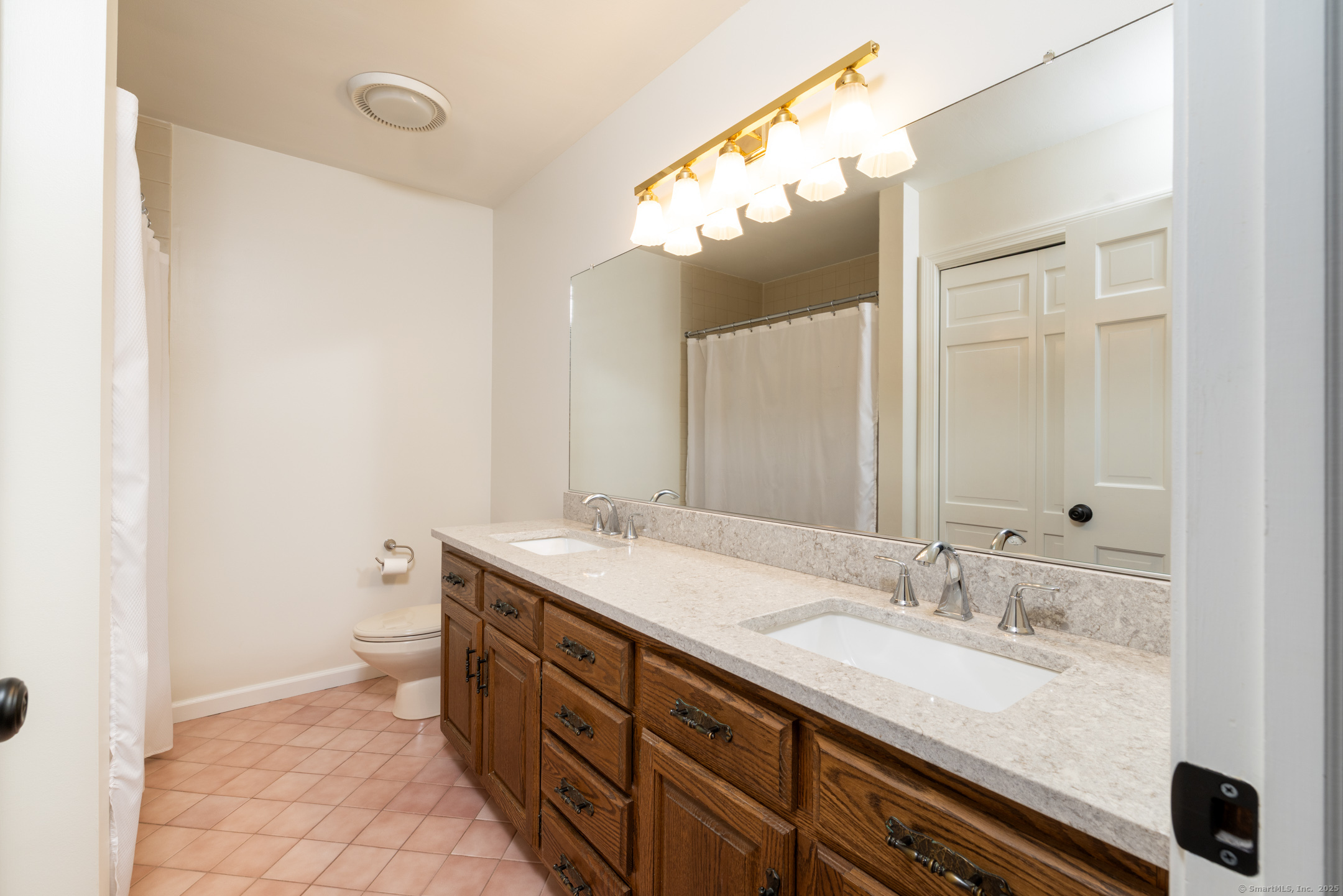 39 Amato Circle, Southington, Connecticut image 34