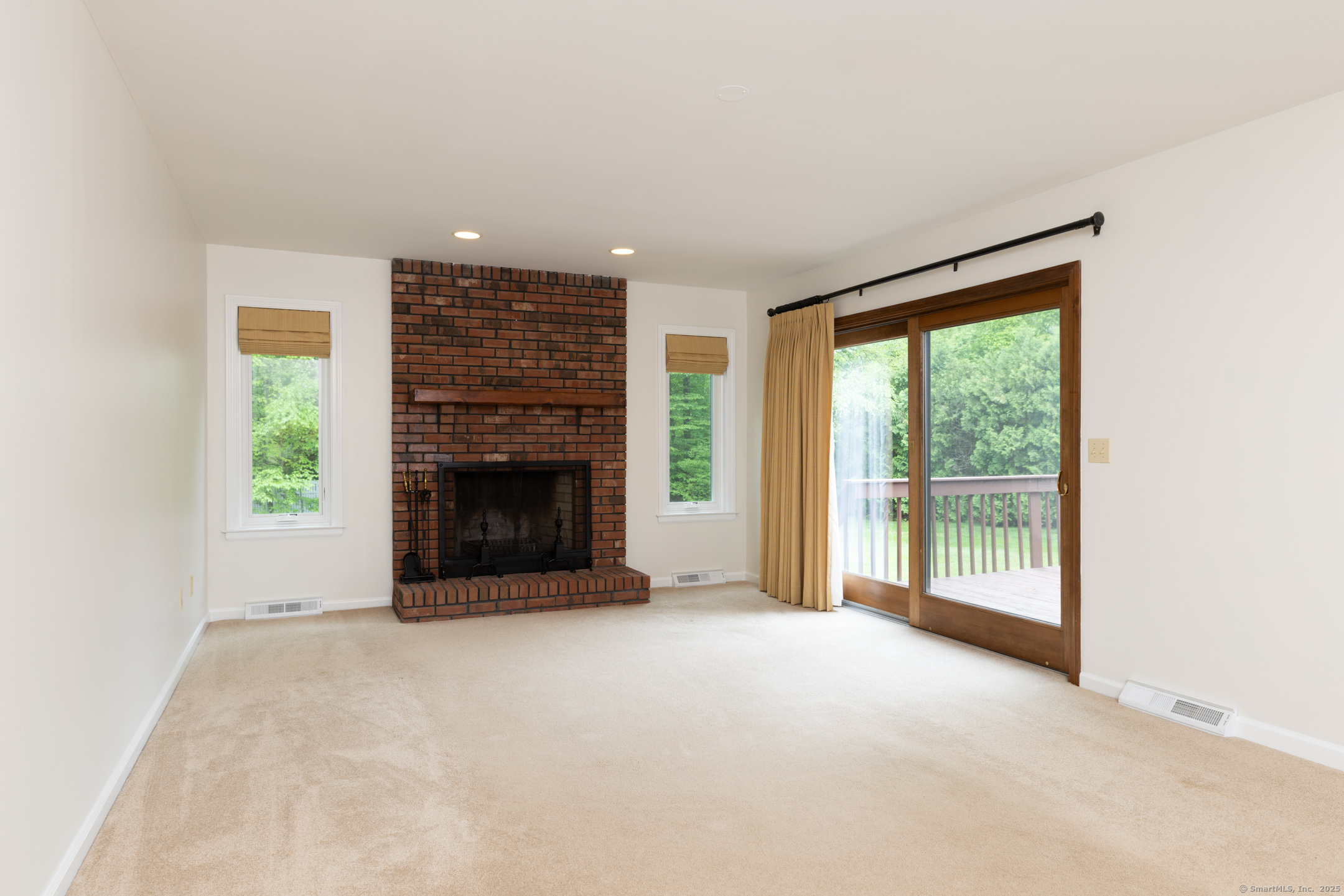 39 Amato Circle, Southington, Connecticut image 11