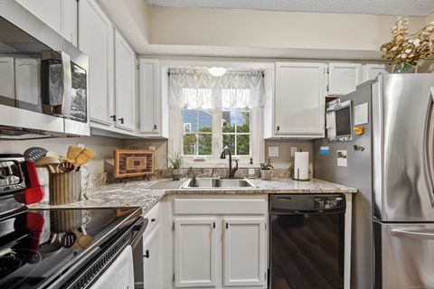 Tiny photo for 50 Pierce Street #APT 56, Plainville, CT 06062 (MLS # 24133737)