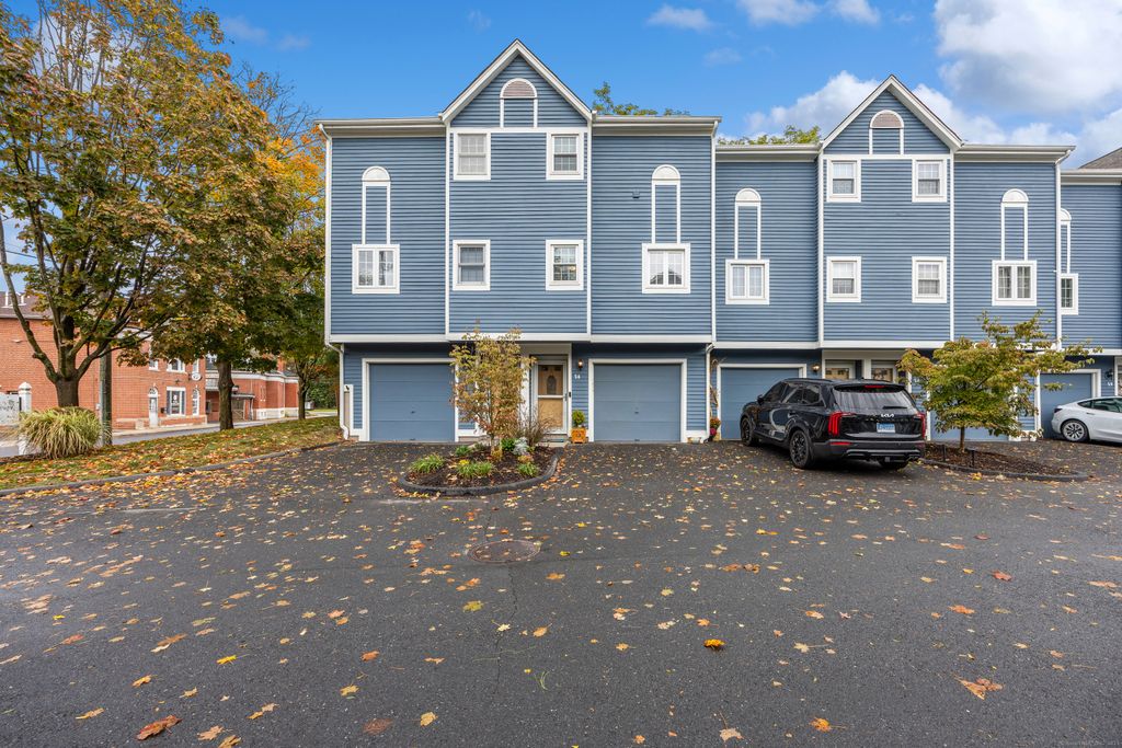 Photo of 50 Pierce Street #APT 56, Plainville, CT 06062 (MLS # 24133737)