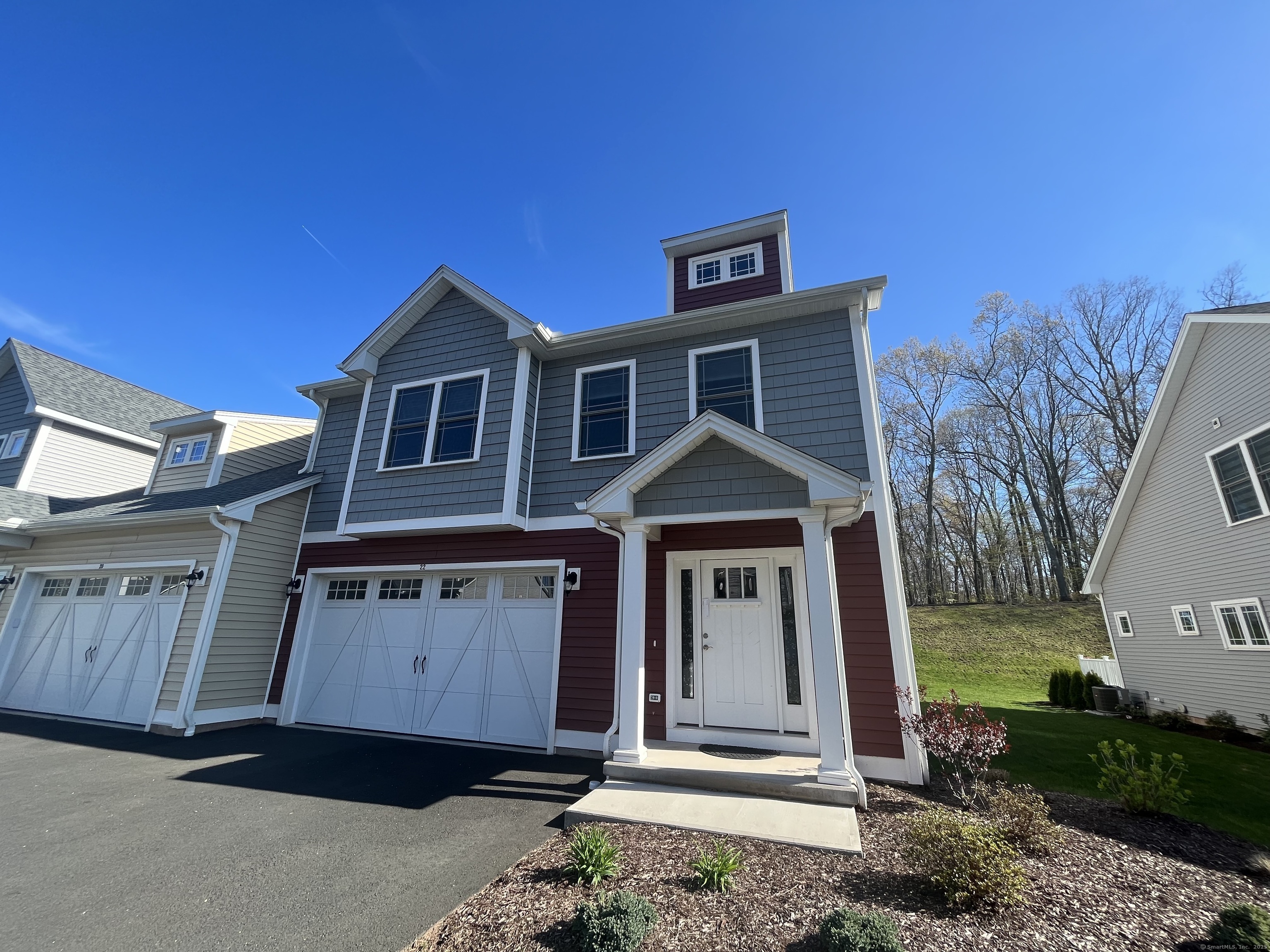 Property for Sale at Newbury Court 22, North Haven, Connecticut - Bedrooms: 4 
Bathrooms: 3 
Rooms: 7  - $585,000