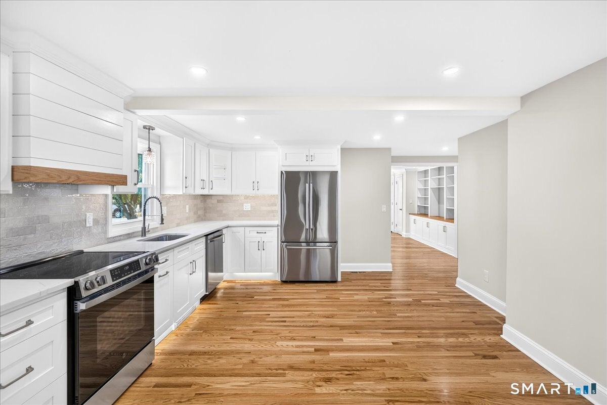 106 Moritz Place
