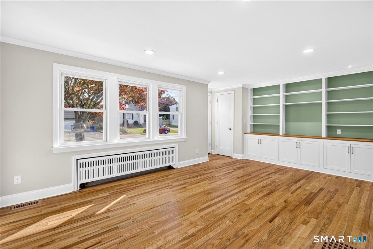 106 Moritz Place