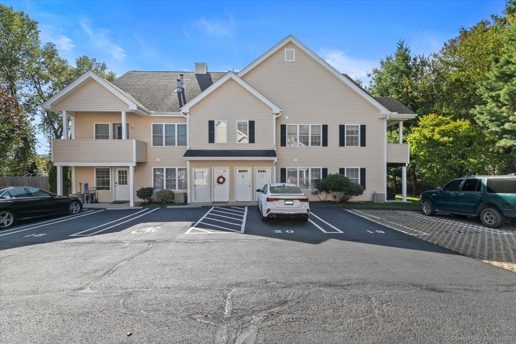 Photo of 663 West Avenue #A20, Milford, CT 06461 (MLS # 24131620)