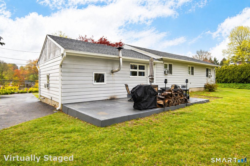 Photo of 288 Woodstock Avenue, Putnam, CT 06260 (MLS # 24170254)