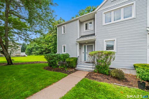 Condo For Sale - 122 Oak Ridge Drive #122<br/> Windsor Locks, CT 06096