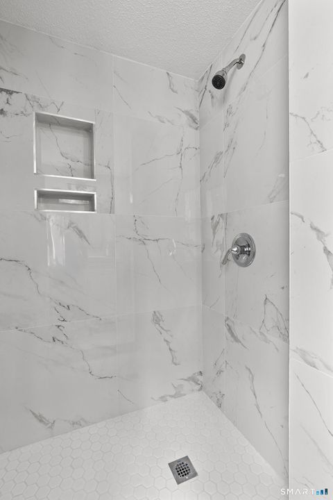 Tiny photo for 25 Mountain Road, Simsbury, CT 06081 (MLS # 24163845)