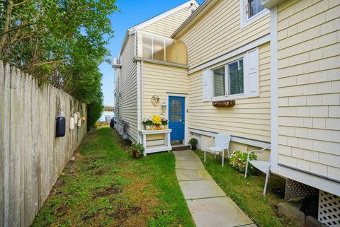 Tiny photo for 205 Hillspoint Road #2nd Floor, Westport, CT 06880 (MLS # 24135905)