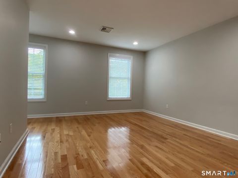 Tiny photo for 2772 Boston Post Road #9, Guilford, CT 06437 (MLS # 24189429)