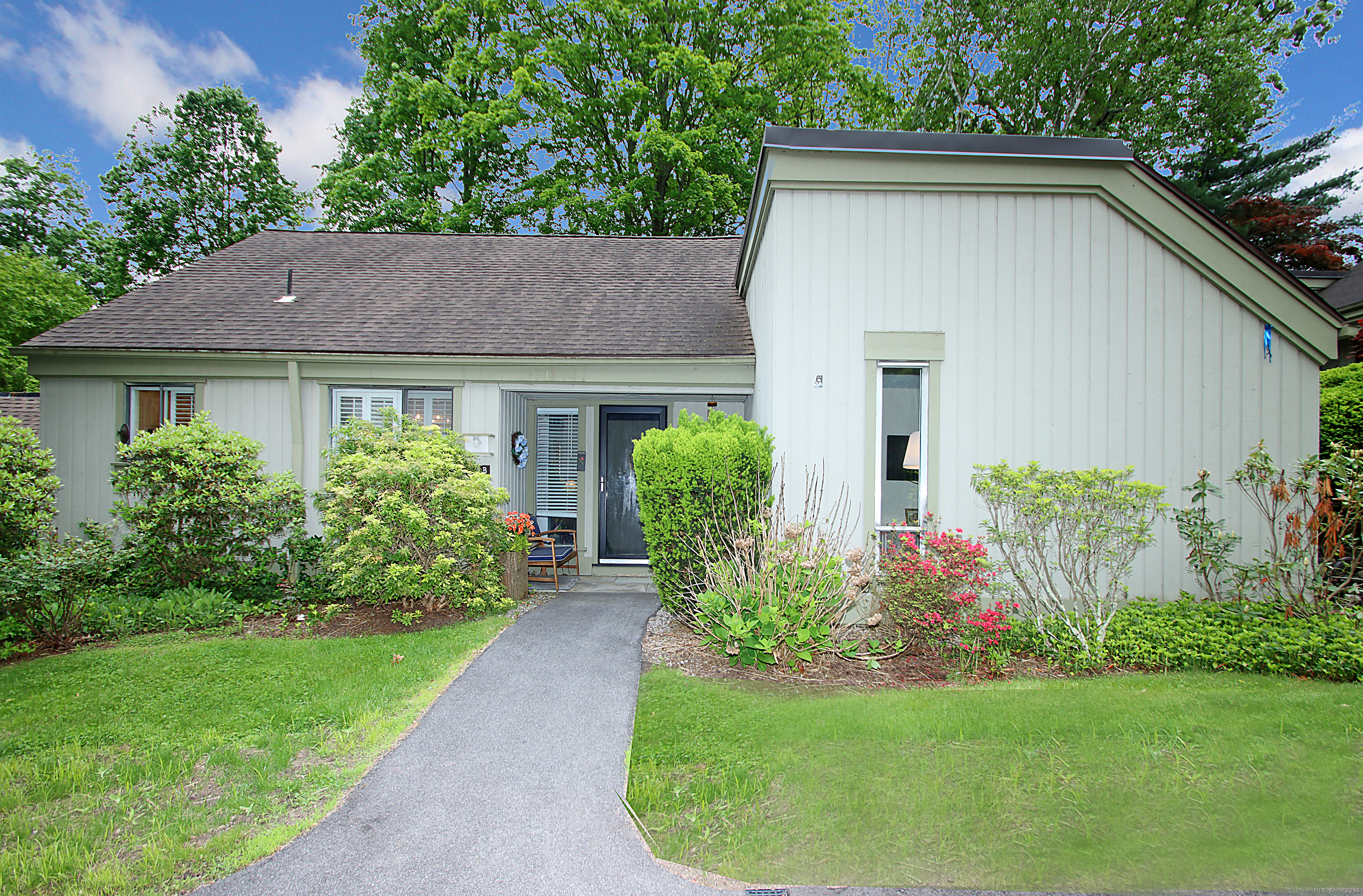 278 Heritage Village B