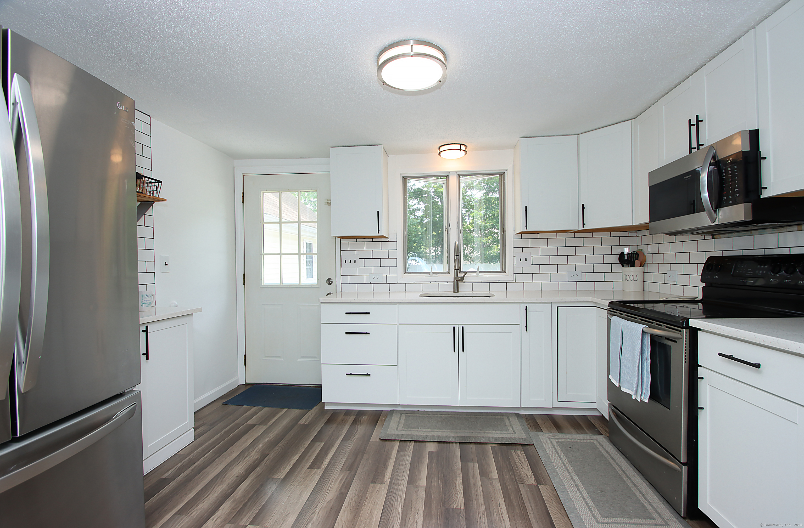 537 Hobart Street, Southington, Connecticut image 9