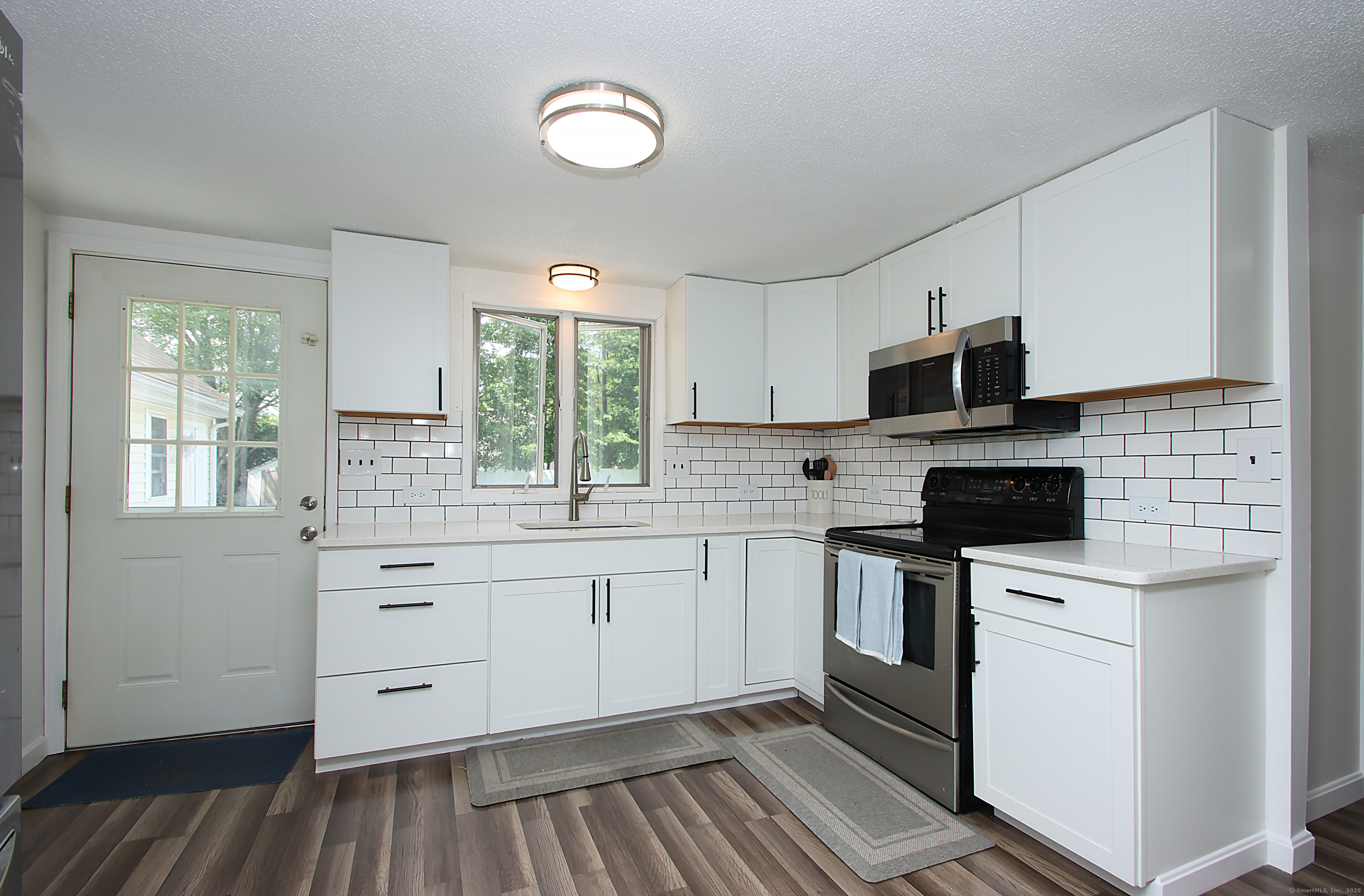 537 Hobart Street, Southington, Connecticut image 10
