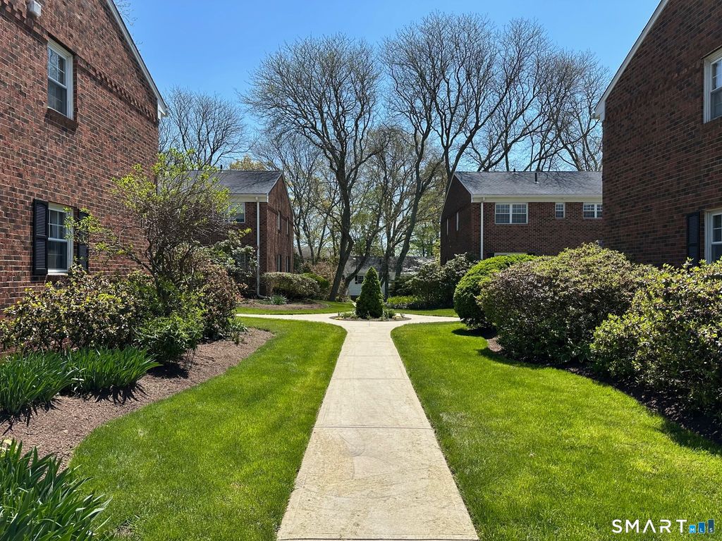 Photo of 245 Unquowa Road #44, Fairfield, CT 06824 (MLS # 24171238)