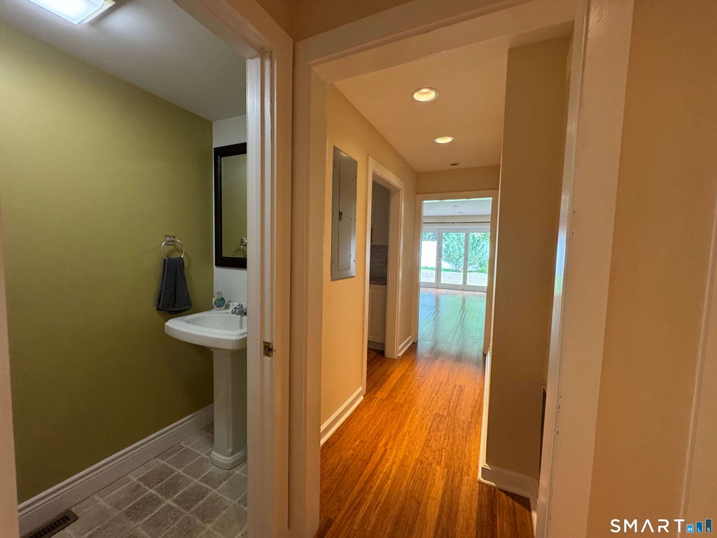 Photo of 566 Newfield Avenue #11, Stamford, CT 06905 (MLS # 24191453)