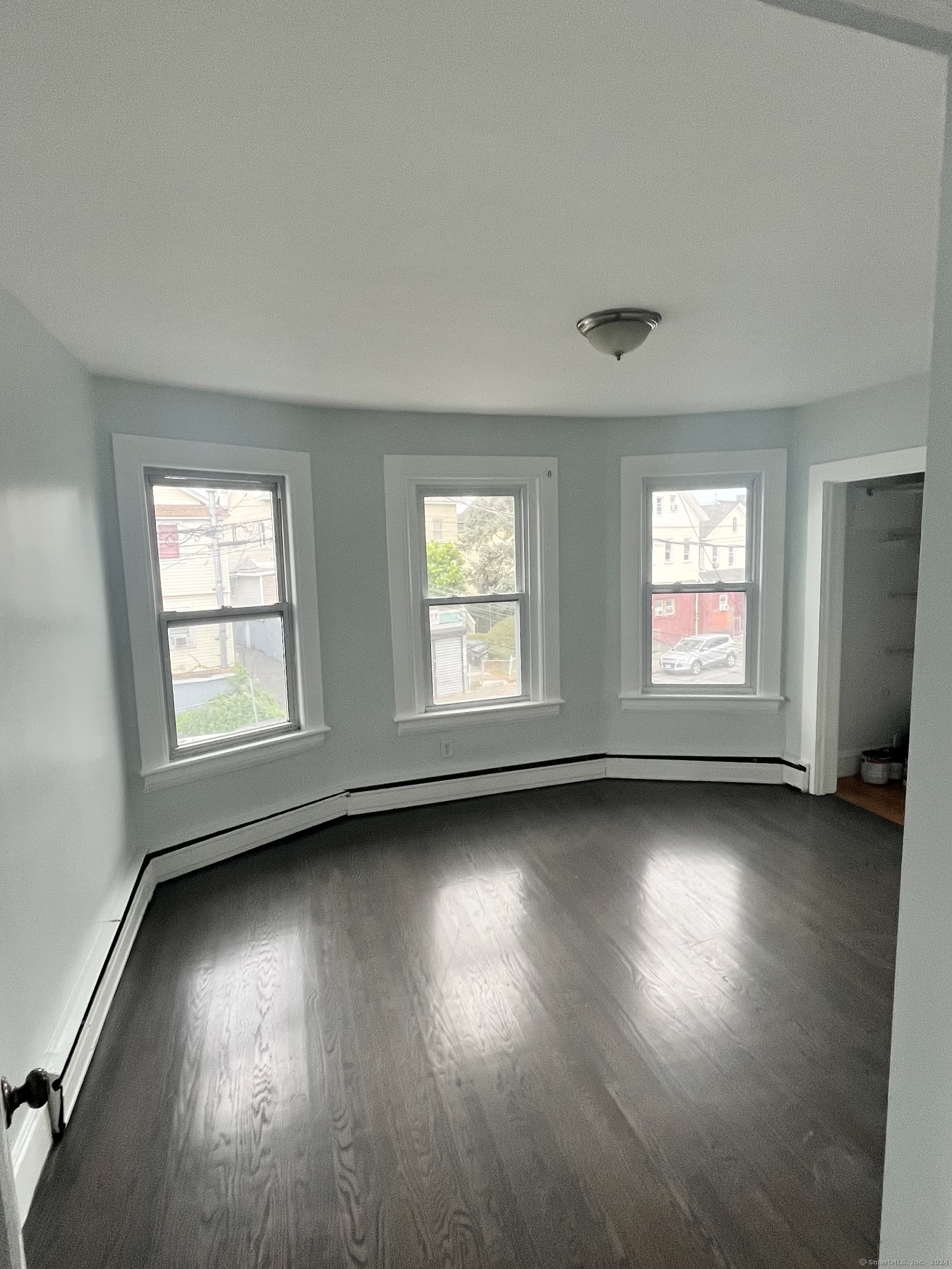 Rental Property at 266 Lexington Avenue, Bridgeport, Connecticut - Bedrooms: 3 
Bathrooms: 1 
Rooms: 6  - $2,500 MO.