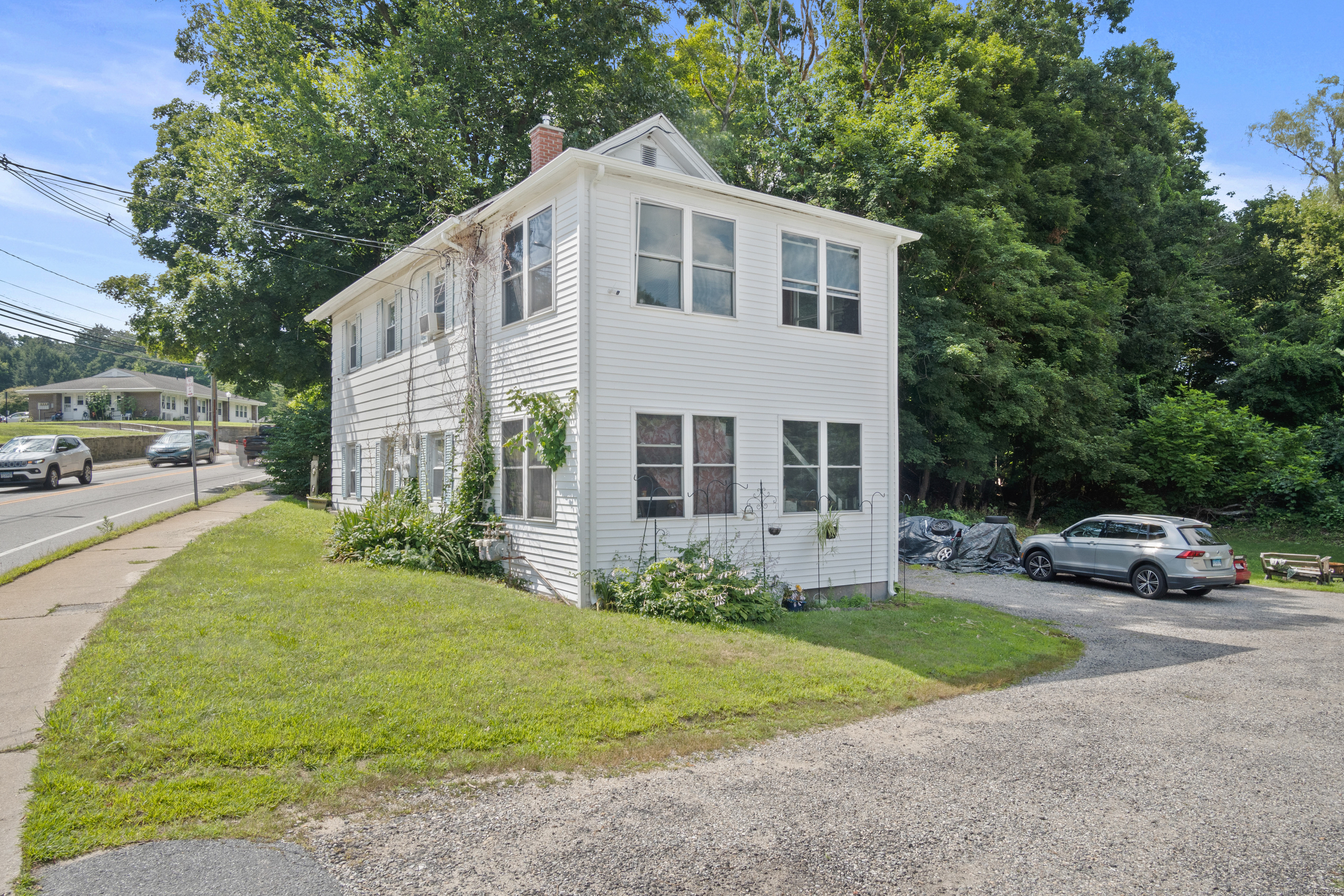 201 Woodstock Avenue