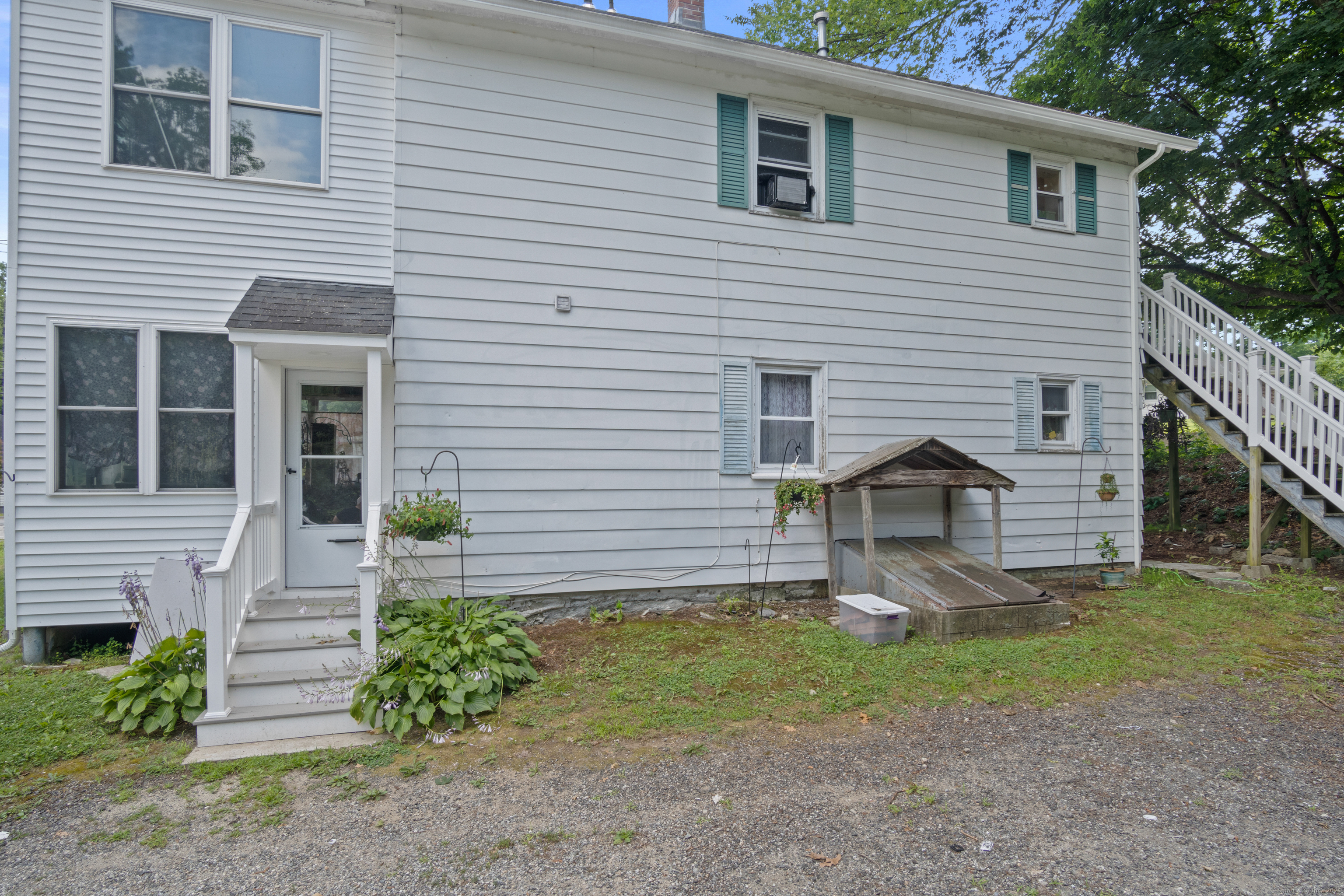 201 Woodstock Avenue