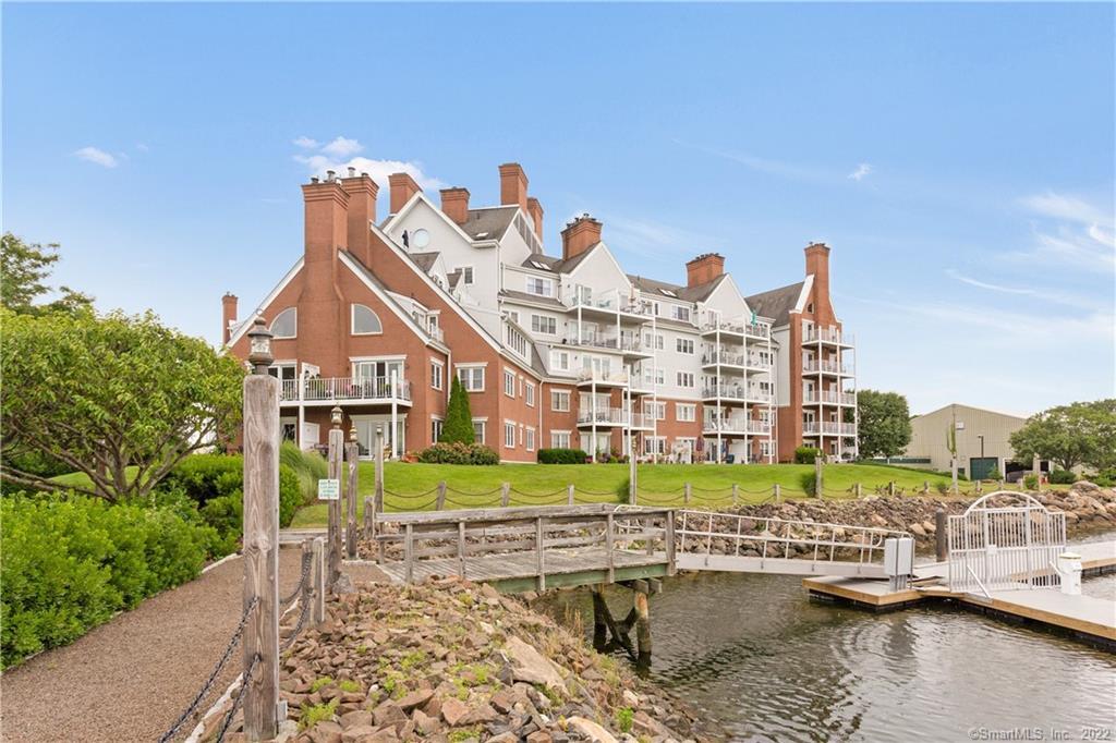 Photo 1 of 43 Harbor Drive 407, Stamford, Connecticut, $596,000, Web #: 170505361