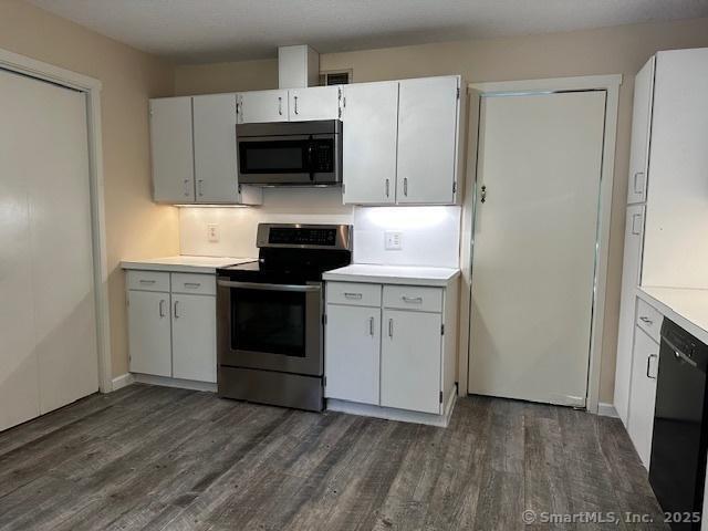 4 Heritage Crest A