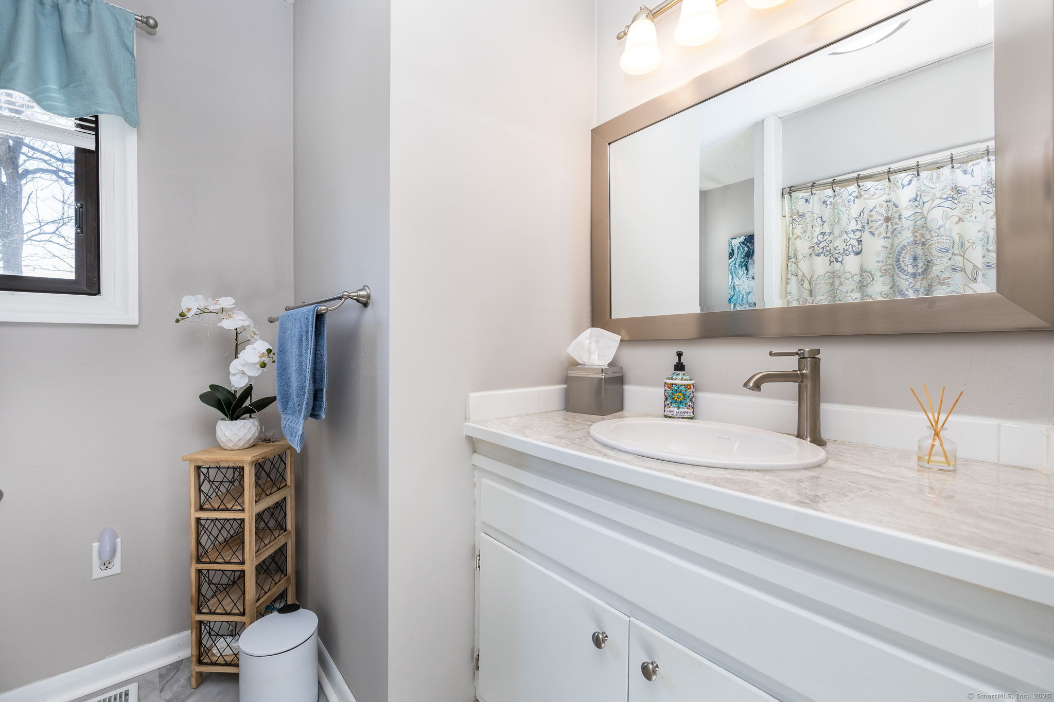 206 New Road, Avon, Connecticut image 28