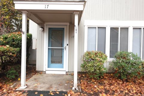 Tiny photo for 17 Pepperidge Court #17, Simsbury, CT 06070 (MLS # 24137381)