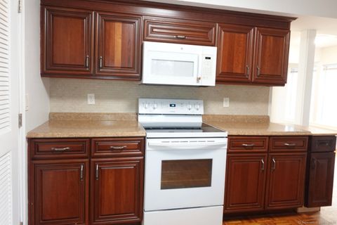 Tiny photo for 17 Pepperidge Court #17, Simsbury, CT 06070 (MLS # 24137381)