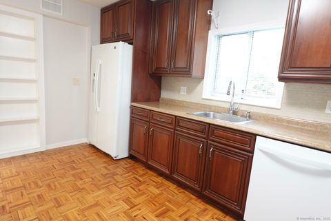 Tiny photo for 17 Pepperidge Court #17, Simsbury, CT 06070 (MLS # 24137381)