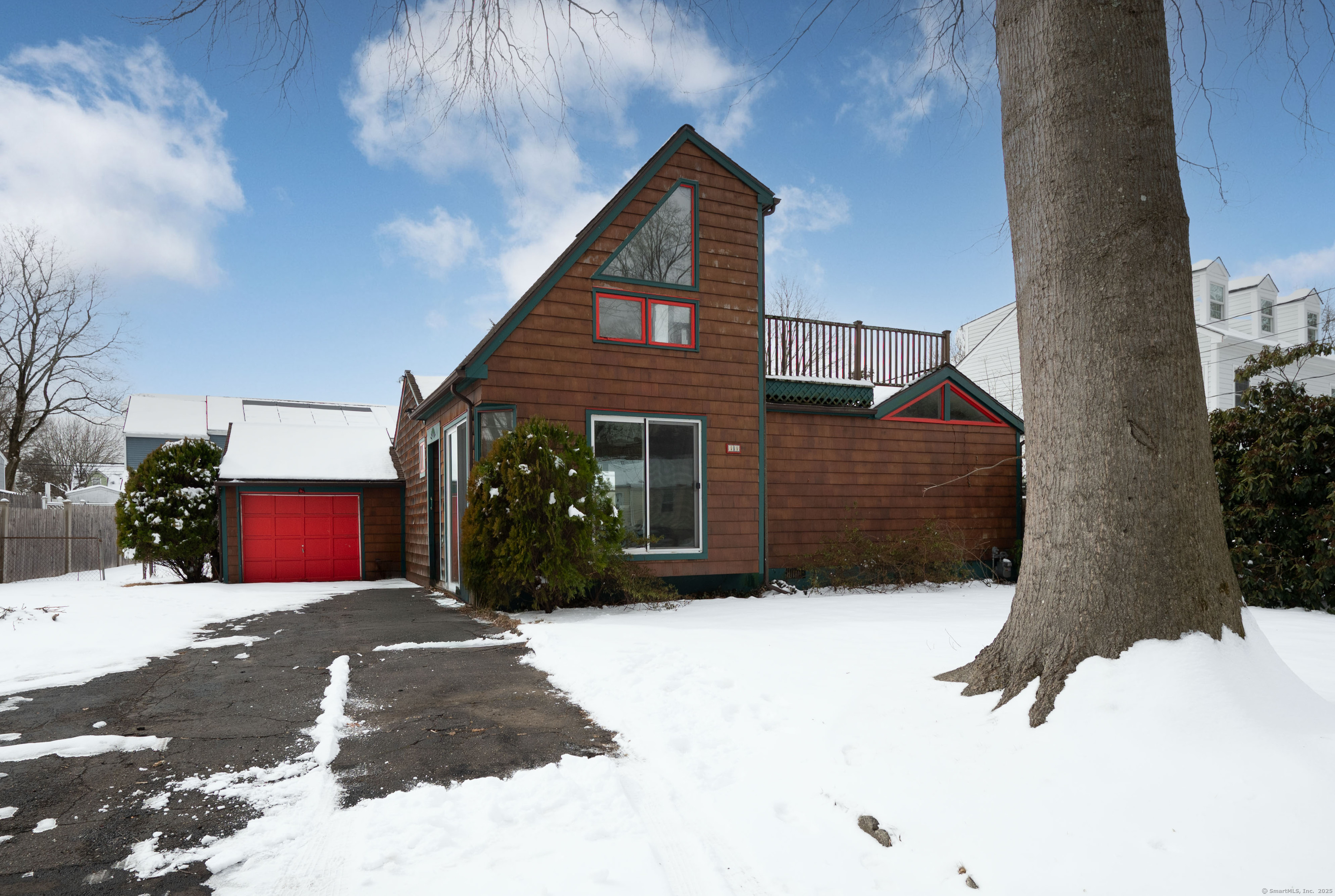 11 Buttonball Trail, Norwalk, Connecticut image 2