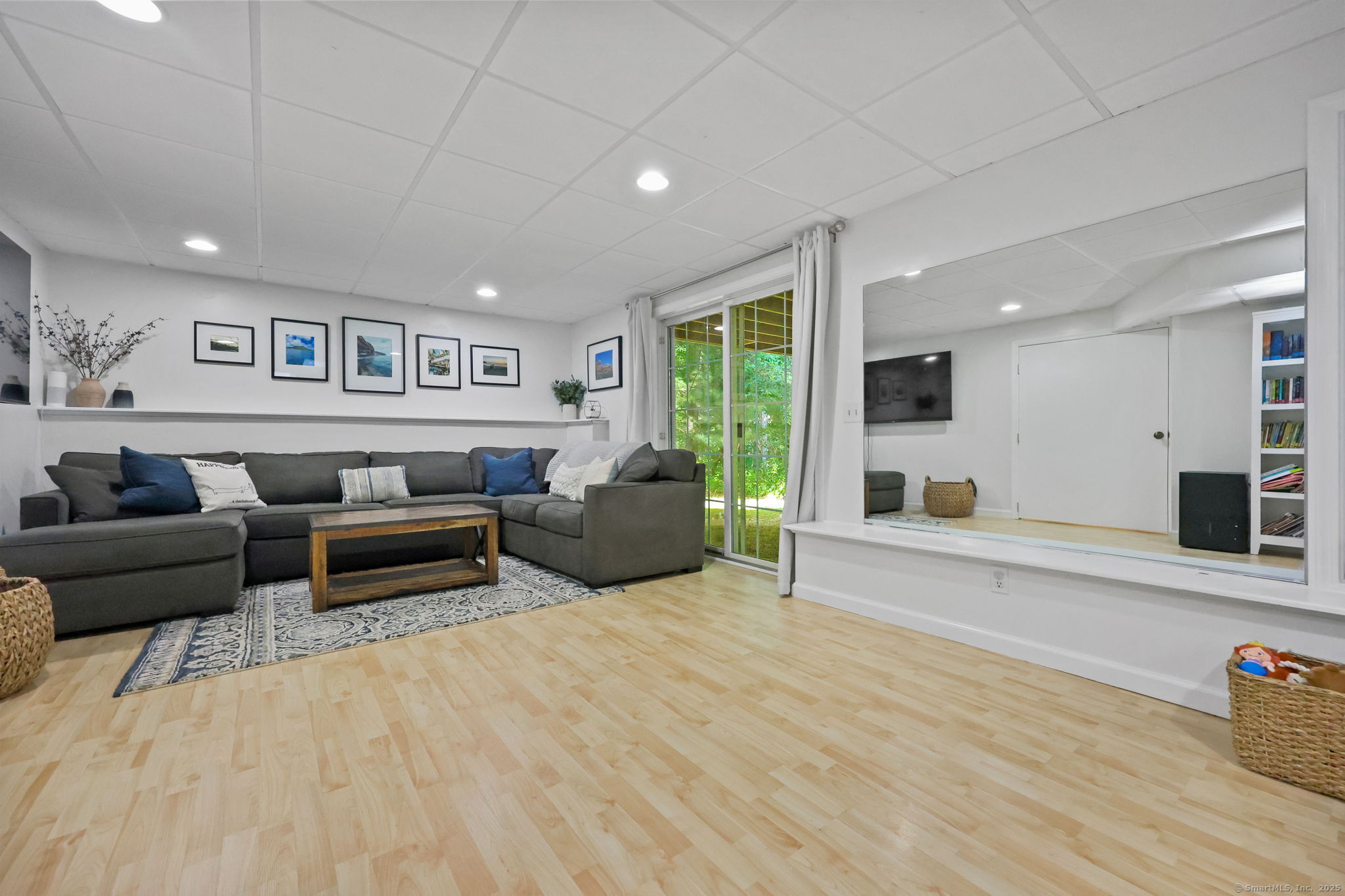 East Lyme, Connecticut 06333, United States, 4 Bedrooms Bedrooms, ,3 BathroomsBathrooms,Residential,Coming Soon,165105