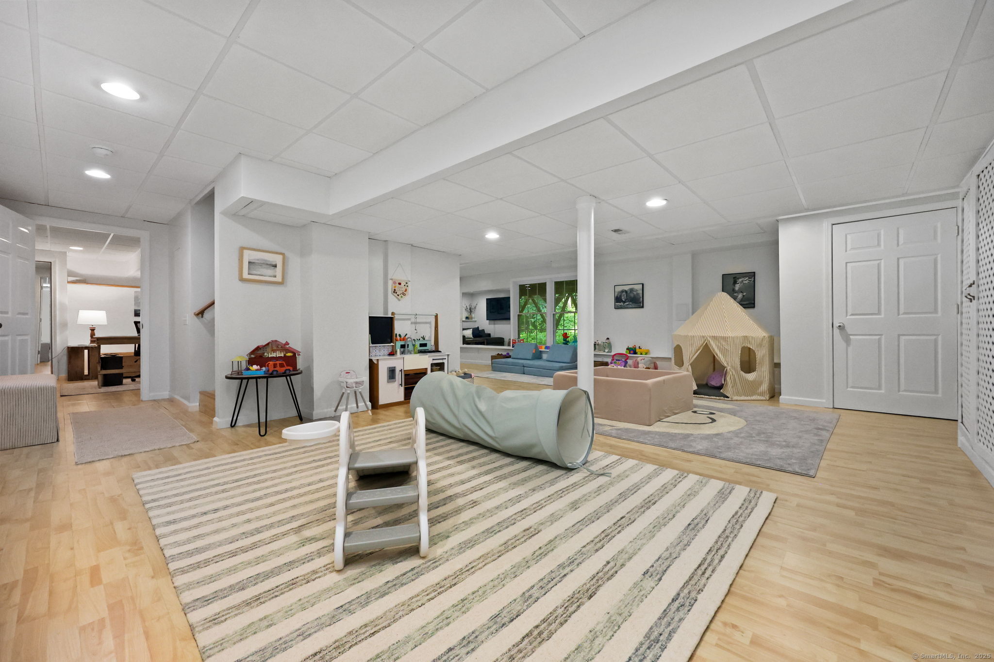 East Lyme, Connecticut 06333, United States, 4 Bedrooms Bedrooms, ,3 BathroomsBathrooms,Residential,Coming Soon,165105