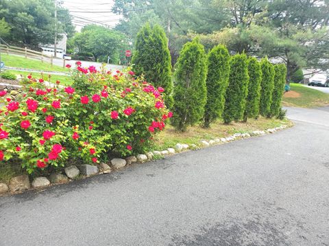 Tiny photo for 39 Nash Place #A, Norwalk, CT 06854 (MLS # 24149641)