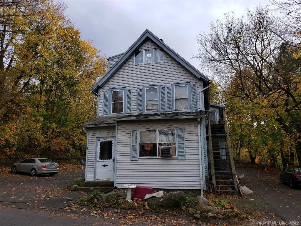 Post Street 9, Waterbury, Connecticut - 1 Bedrooms  
1 Bathrooms  
3 Rooms - 