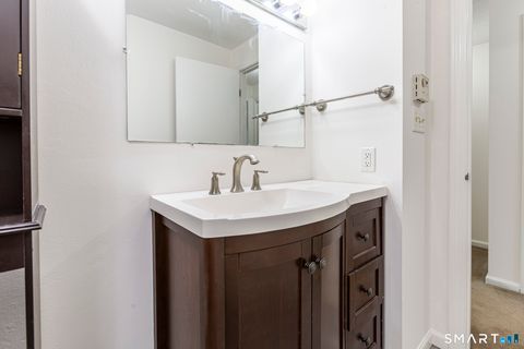 Tiny photo for 71 White Oak Avenue #APT B6, Plainville, CT 06062 (MLS # 24157133)