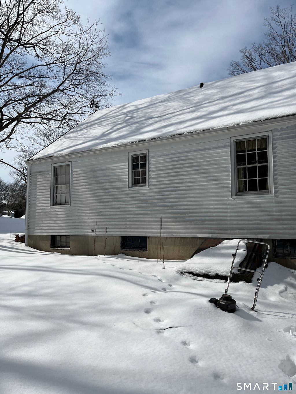 Photo of 54 Ridgedale Road, Fairfield, CT 06824 (MLS # 24155903)