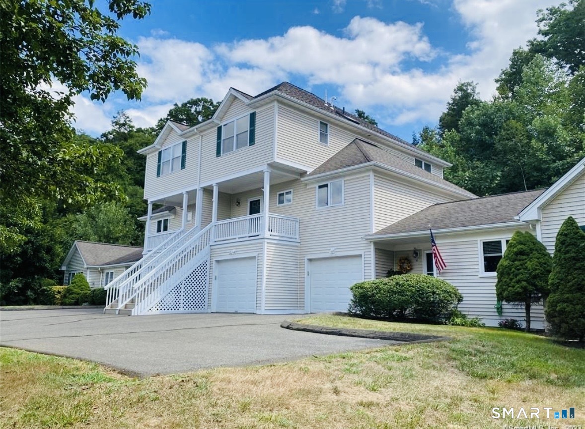 11 Trout Brook Circle 11