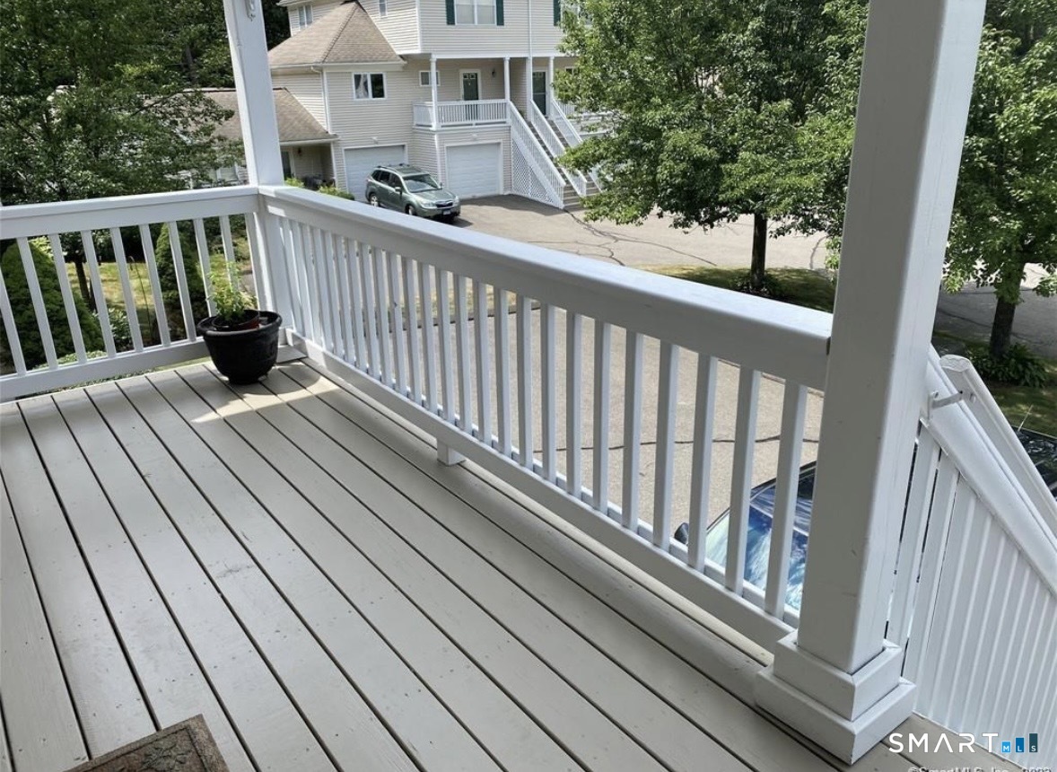 11 Trout Brook Circle 11