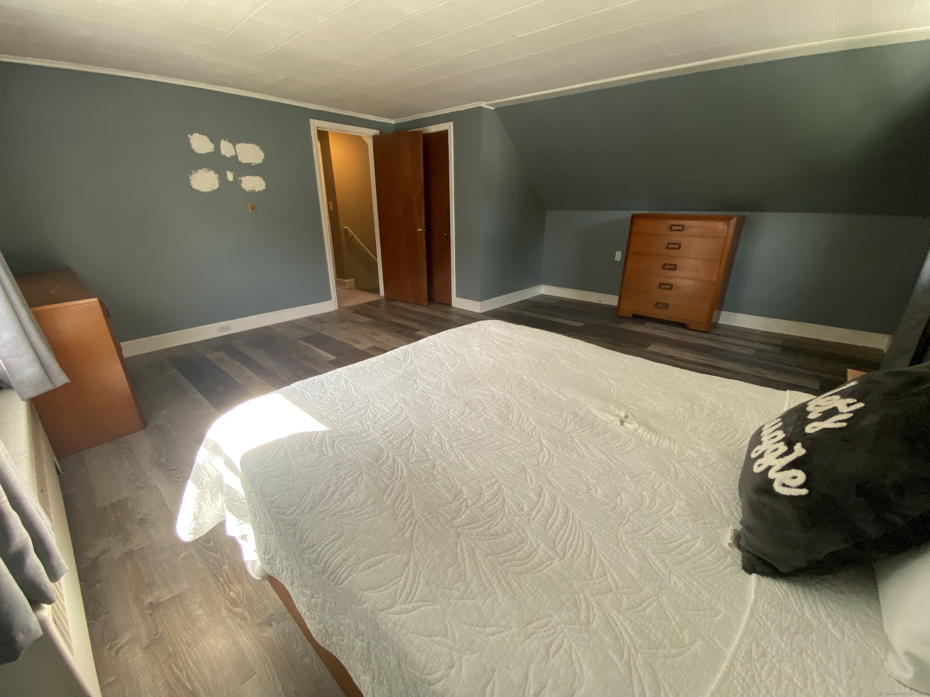 Middletown, Connecticut 06457, United States, 3 Bedrooms Bedrooms, ,1 BathroomBathrooms,Residential,Pending,214407