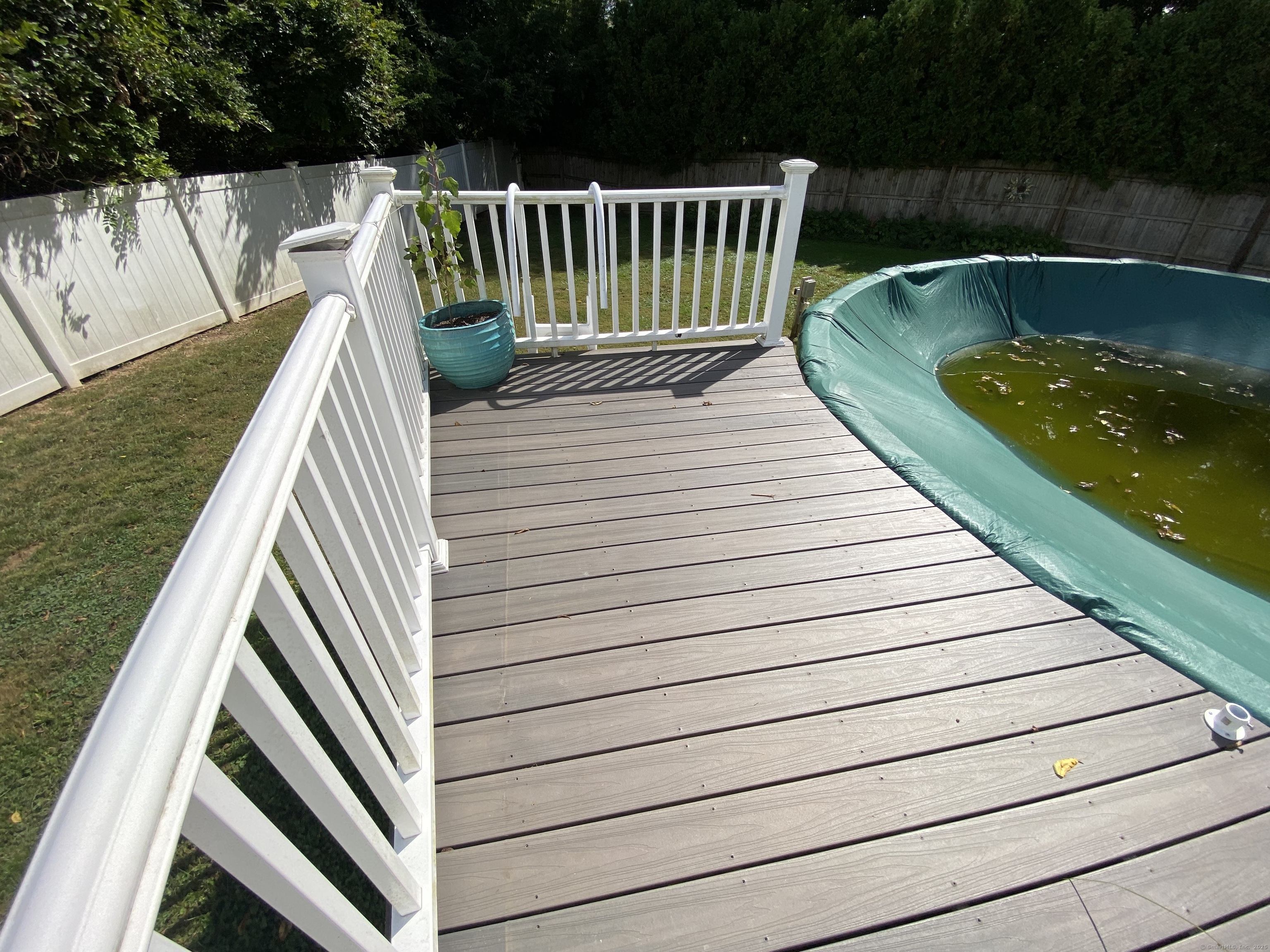 Middletown, Connecticut 06457, United States, 3 Bedrooms Bedrooms, ,1 BathroomBathrooms,Residential,Pending,214407