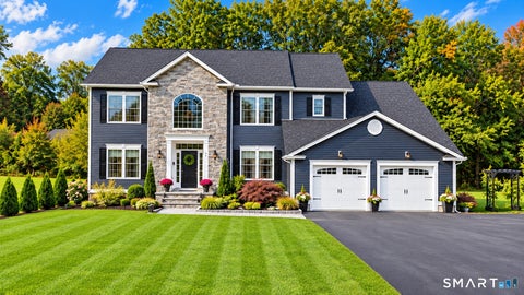 Photo of 33 Tanbark Trail, Farmington, CT 06085 (MLS # 24211848)
