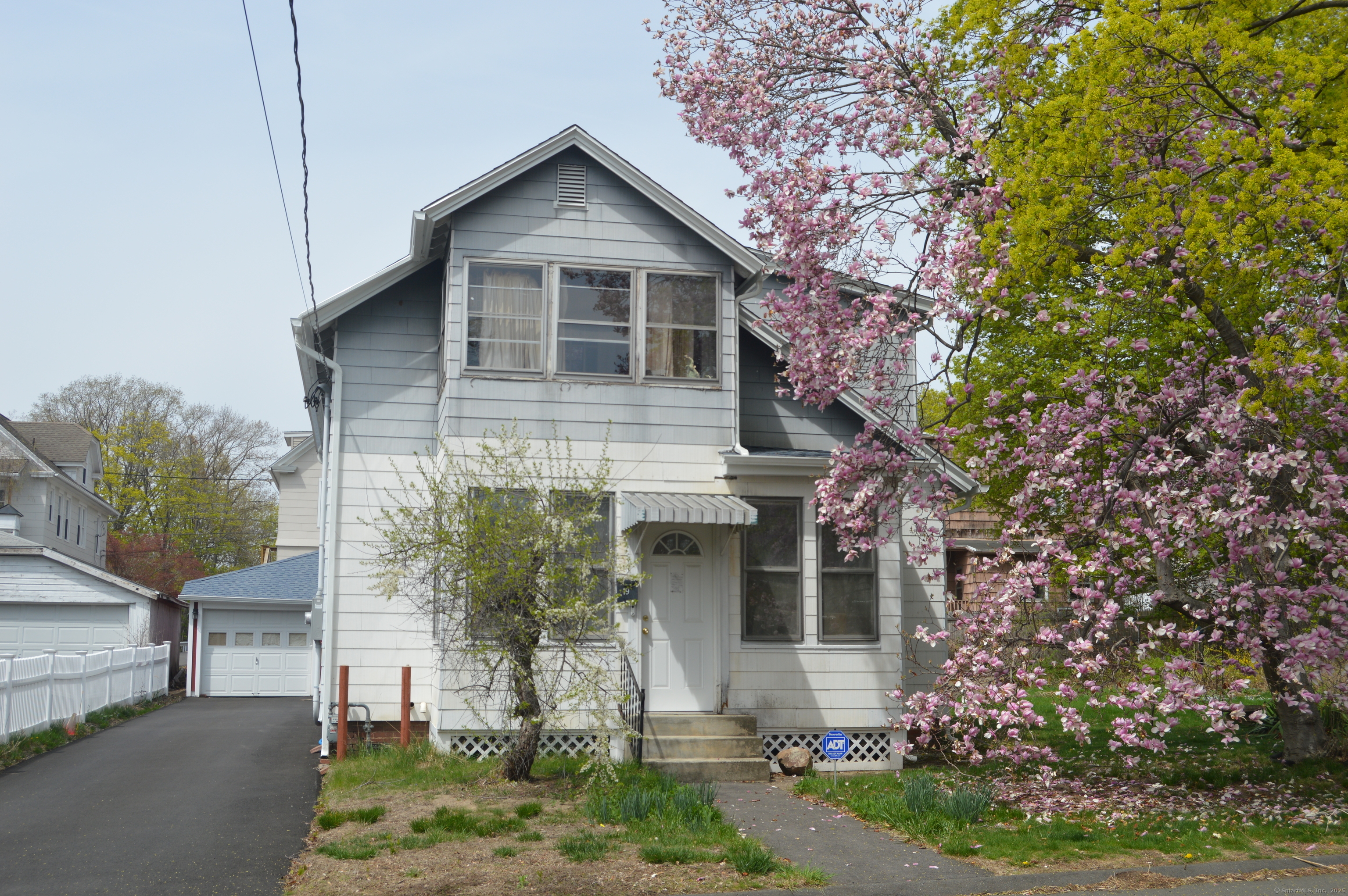 Property for Sale at Jamaica Street, Bristol, Connecticut - Bedrooms: 3 
Bathrooms: 2 
Rooms: 7  - $245,000