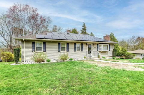 19 Applewood Drive Meriden CT 06450