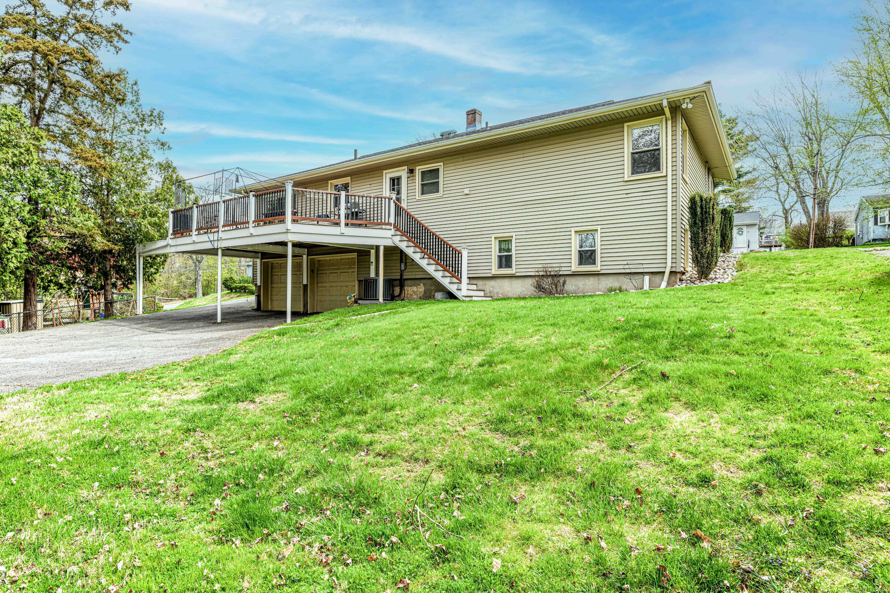 19 Applewood Drive, Meriden, Connecticut image 2